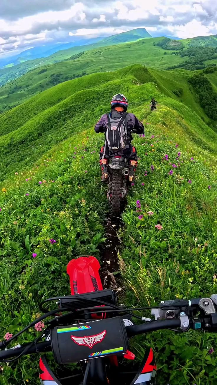 See The Whole World See This Beautiful Ride🔥😎